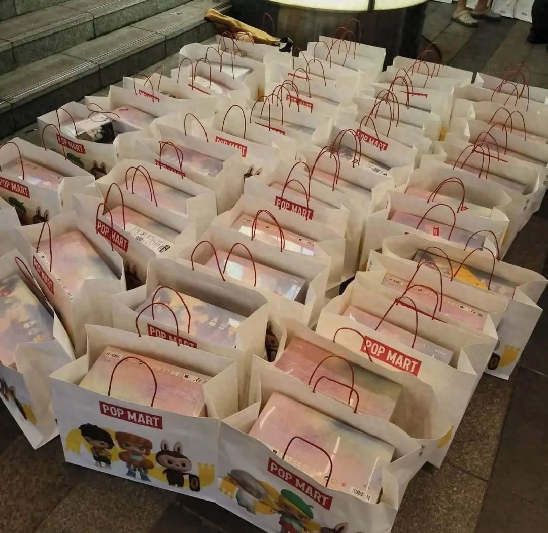 溢价超30倍,有人一周赚37万!外挂软件让普通人“无货可买”